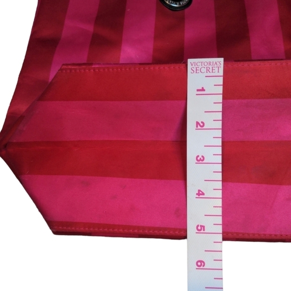 Victoria's Secret Sparkle XL Classic Stripe Satin Travel Bag Tote - Picture 5 of 10